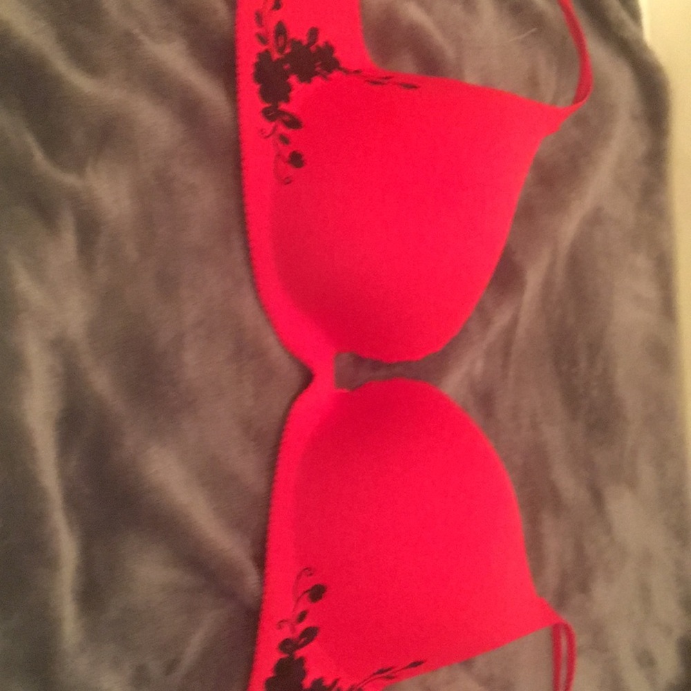 Victoria’s Secret push up bra